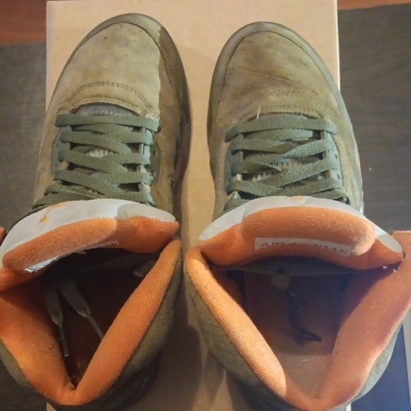 Jordan 5 Retro (2024) Olive Mens SZ 9 Womens SZ 10.5 EUC - Picture 6 of 9